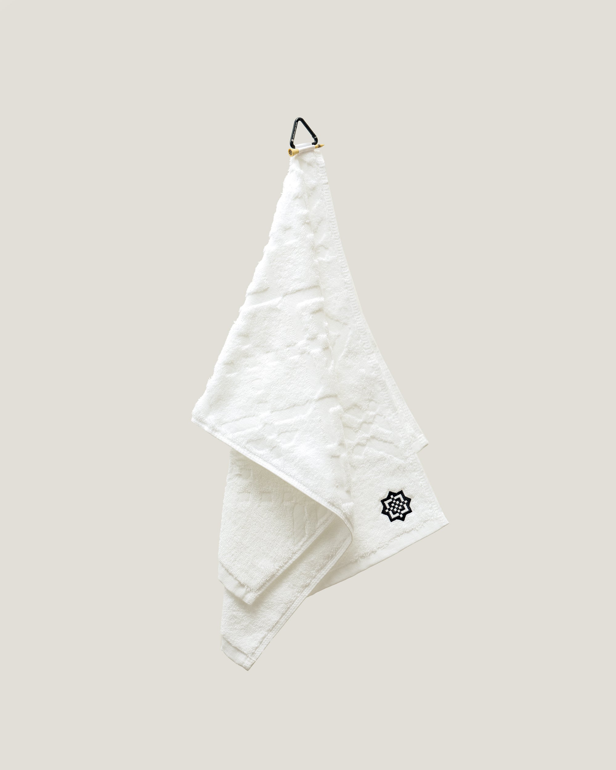(WHITE) TERRY COTTON ARGYLE GOLF TOWEL