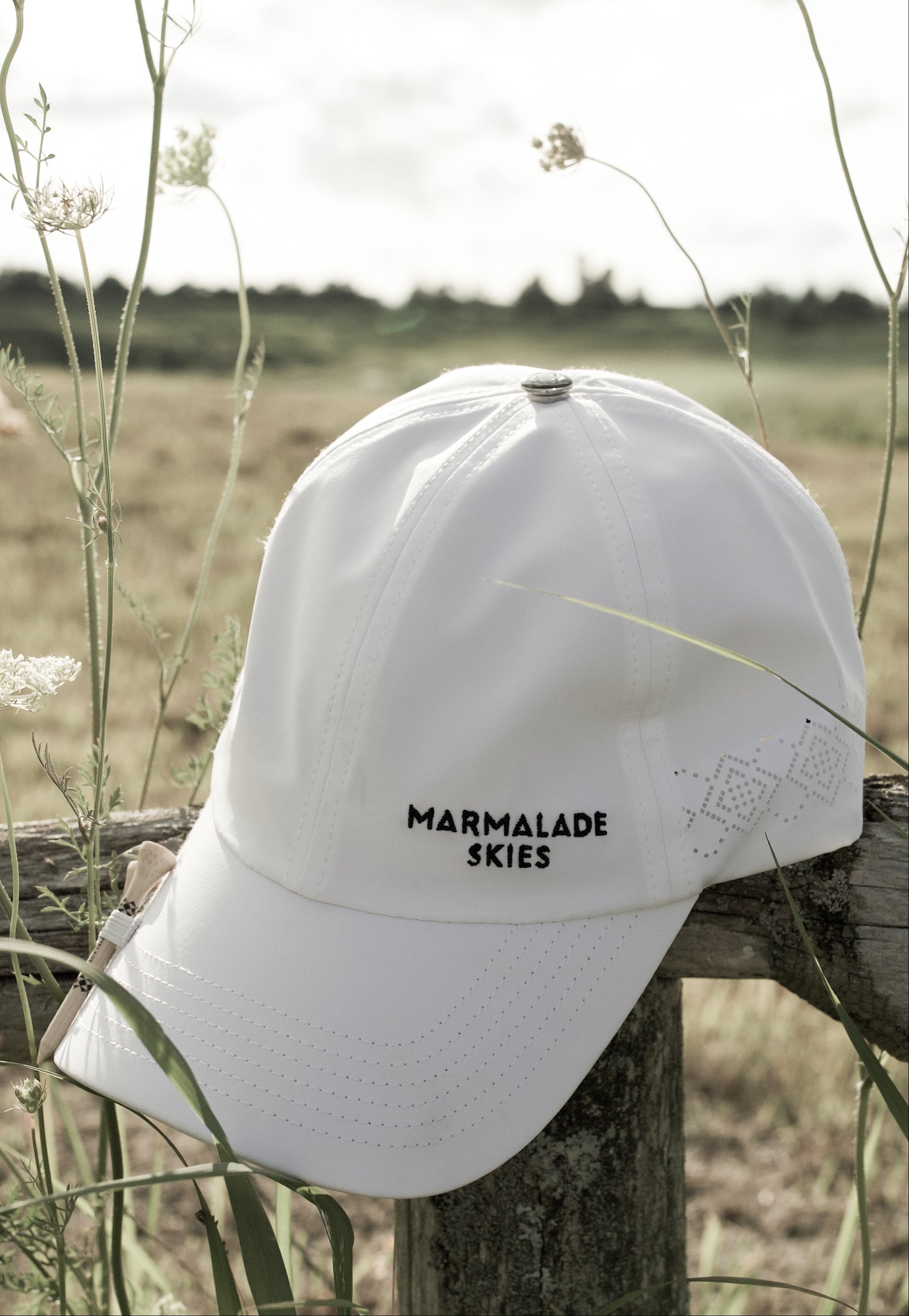 (WHITE) VENTED ARGYLE ATHLETIC CAP
