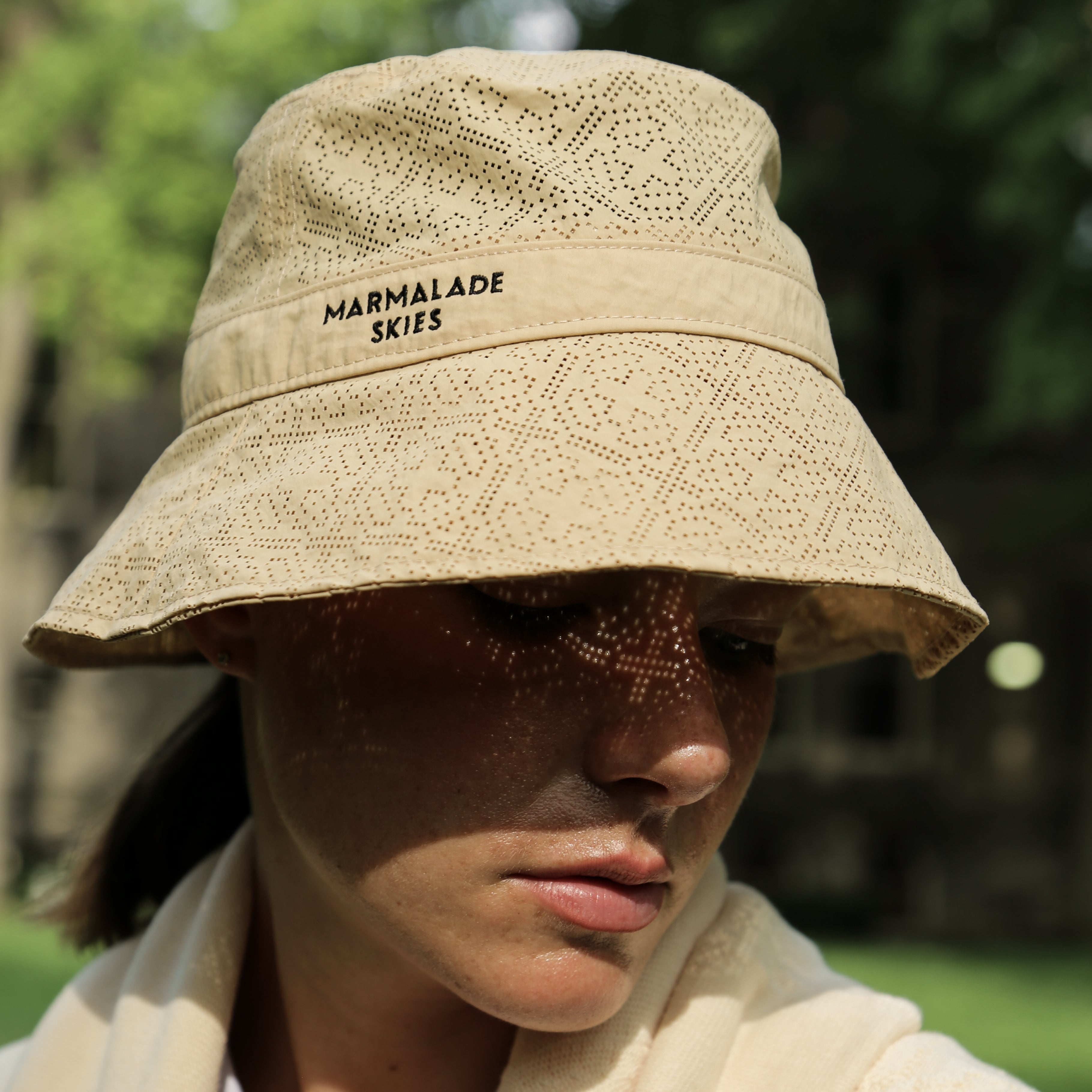 (BEIGE) VENTED TARTAN SUN BUCKET HAT